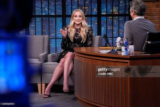 Sophie Turner feet photo thumbnail