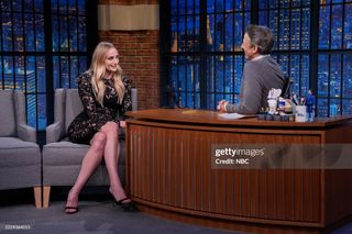 Sophie Turner feet photo thumbnail