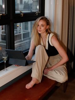 Sophie Turner feet photo 2