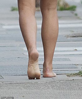 Sophie Winkleman feet photo thumbnail