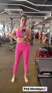 Sophiya Chaudhary feet photo 15