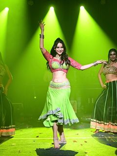 Soundarya Sharma feet photo 3