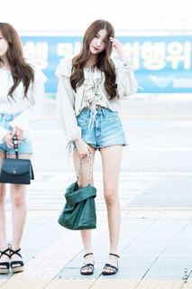 Sowon feet photo 4