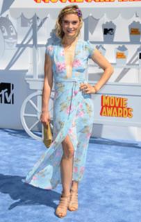 Spencer Grammer feet photo 10