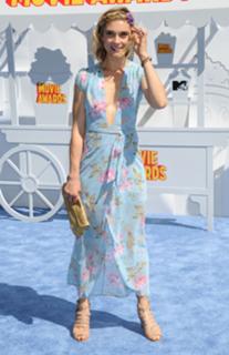 Spencer Grammer feet photo 9