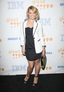 Spencer Grammer feet photo 3