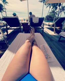 Spencer Grammer feet photo 2