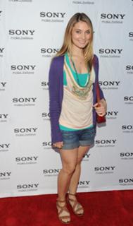 Spencer Grammer feet photo 9