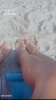 Spencer Grammer feet photo 17