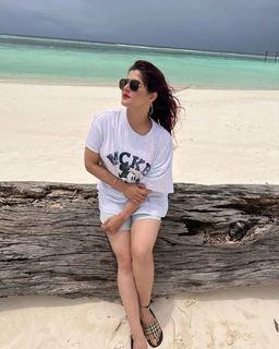 Srabanti Chatterjee feet photo 13