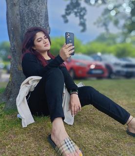 Srabanti Chatterjee feet photo 6