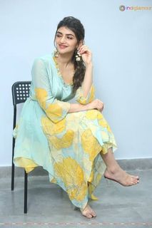 Sreeleela feet photo thumbnail