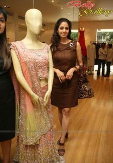 Sridevi feet photo thumbnail