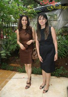 Sridevi feet photo thumbnail