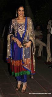 Sridevi feet photo thumbnail