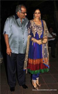 Sridevi feet photo thumbnail