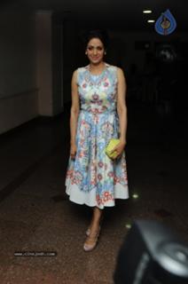 Sridevi feet photo thumbnail