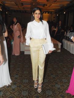 Sridevi feet photo thumbnail