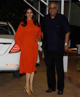 Sridevi feet photo thumbnail