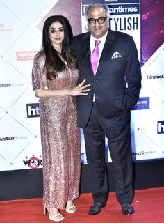 Sridevi feet photo thumbnail