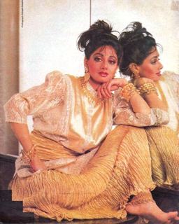 Sridevi feet photo thumbnail