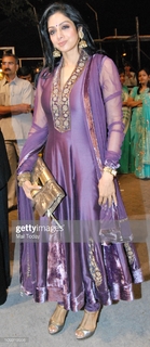 Sridevi feet photo thumbnail