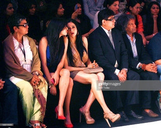 Sridevi feet photo thumbnail