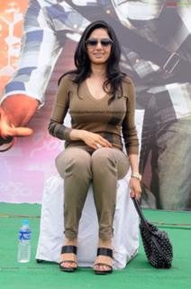 Sridevi feet photo thumbnail