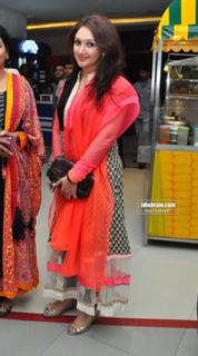 Sridevi Vijaykumar feet photo 14