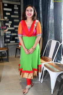 Sridevi Vijaykumar feet photo 16