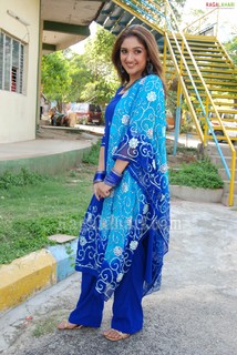 Sridevi Vijaykumar feet photo 11
