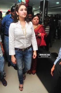 Sridevi Vijaykumar feet photo 12