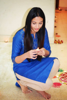 Srinidhi Shetty feet photo thumbnail