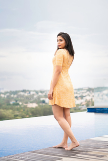 Srinidhi Shetty feet photo thumbnail