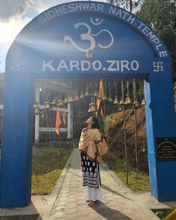 Srinidhi Shetty feet photo thumbnail