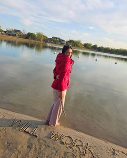 Srinidhi Shetty feet photo thumbnail