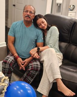 Srinidhi Shetty feet photo thumbnail