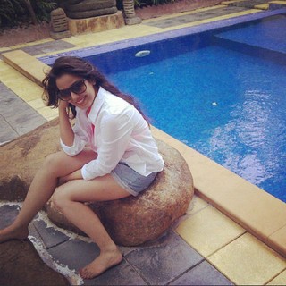 Srishty Rode feet photo 1