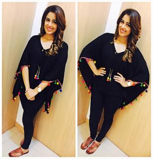 Srishty Rode feet photo 18