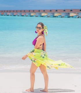 Srishty Rode feet photo 1