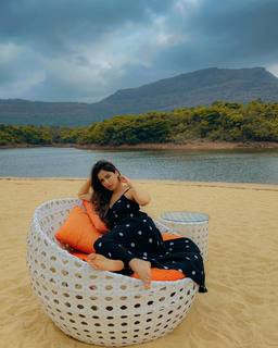 Srishty Rode feet photo 12