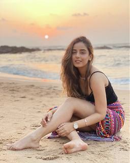 Srishty Rode feet photo 20