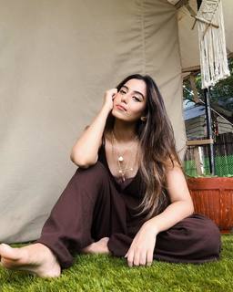 Srishty Rode feet photo 11