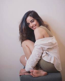 Srishty Rode feet photo 11