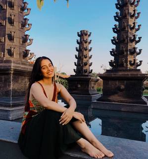 Srishty Rode feet photo 18
