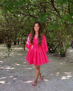 Srishty Rode feet photo 13