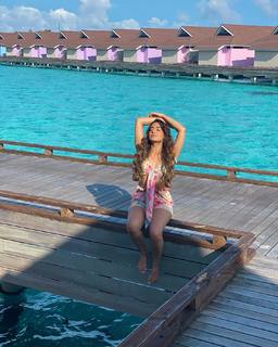 Srishty Rode feet photo 18