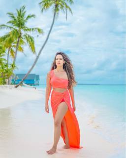 Srishty Rode feet photo 12