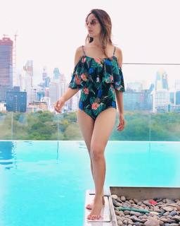 Srishty Rode feet photo 11