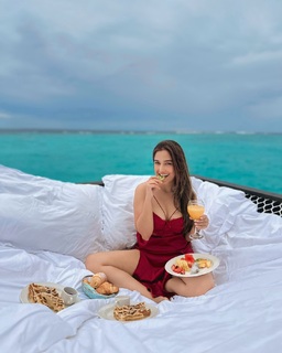 Srishty Rode feet photo 15